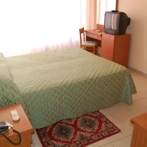 https://hotel-cristallo-lerici.hotelitalianriviera.com